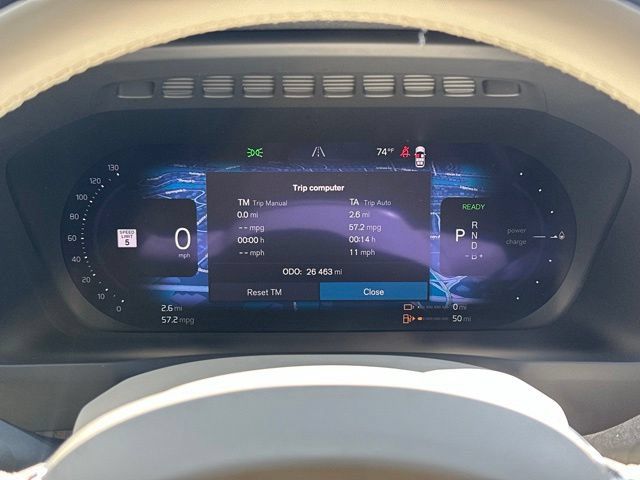 Certified 2025 Volvo XC90 T8 Plus AWD/4WD image 27