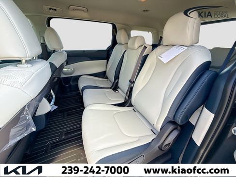 New 2026 Kia Carnival EX FWD image 20
