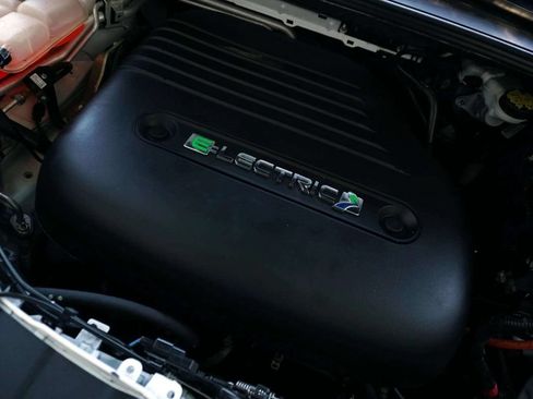 Used 2016 Ford Focus Electric Hatchback FWD image 13