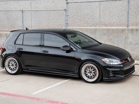 Used 2021 Volkswagen Golf S image 59