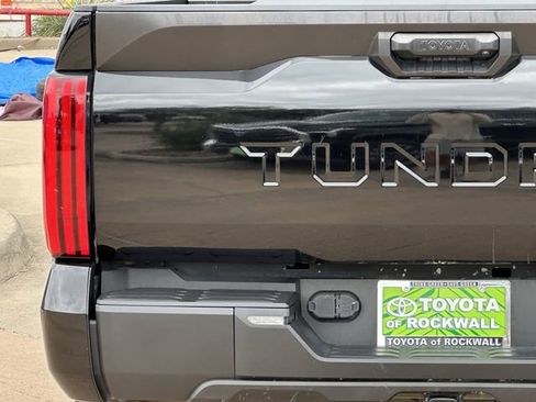 Used 2022 Toyota Tundra SR5 RWD image 5