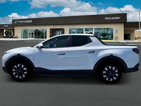 New 2026 Hyundai Santa Cruz SE FWD image 3