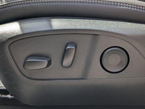 Certified 2025 Chevrolet Equinox EV LT w/ Convenience Package image 23