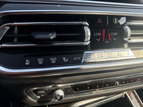 Used 2019 BMW X5 xDrive50i w/ M Sport Package AWD/4WD image 48