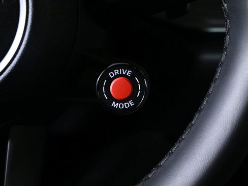 Used 2025 Porsche 911 Carrera w/ Sport Chrono Package image 22