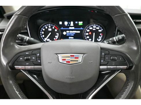 Used 2022 Cadillac XT6 Premium Luxury w/ Technology Package image 38