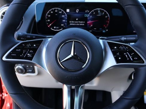 New 2026 Mercedes-Benz GLB 250 4MATIC image 35