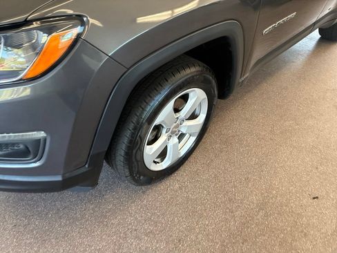 Used 2021 Jeep Compass Latitude AWD/4WD image 5