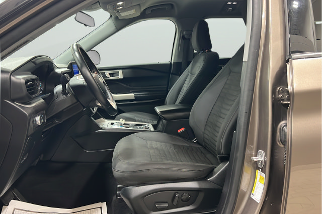 Used 2021 Ford Explorer XLT AWD/4WD image 15