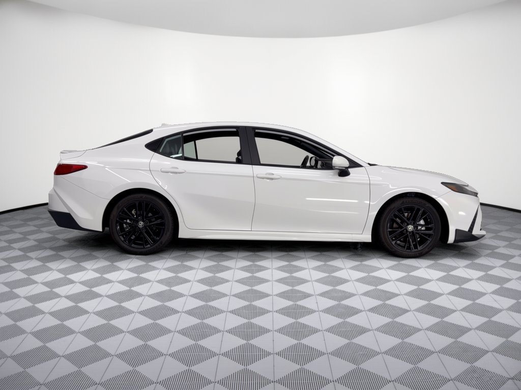 Used 2025 Toyota Camry SE w/ Convenience Package FWD image 8