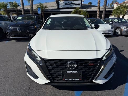 Used 2024 Nissan Altima 2.5 SR image 2