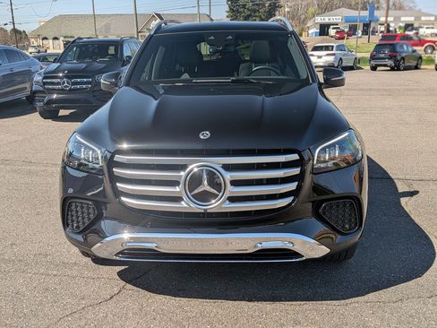Certified 2025 Mercedes-Benz GLS 450 4MATIC image 9