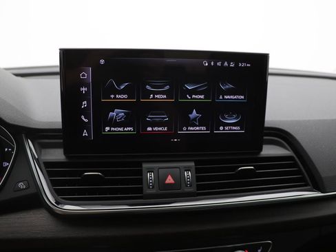 Used 2023 Audi Q5 2.0T Premium w/ Convenience Package AWD/4WD image 21