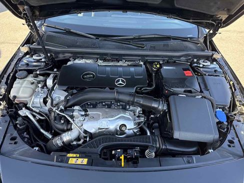 Used 2023 Mercedes-Benz CLA 250 4MATIC image 25