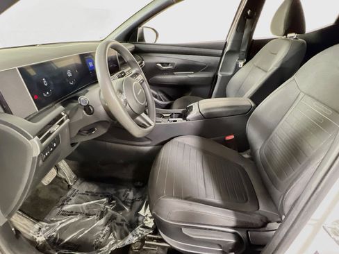 Used 2025 Hyundai Santa Cruz SE AWD/4WD image 19