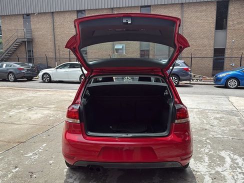 Used 2013 Volkswagen Golf 4-Door FWD image 12