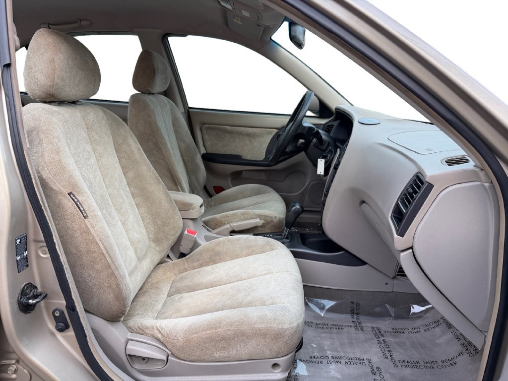 Used 2002 Hyundai Elantra GLS FWD image 16