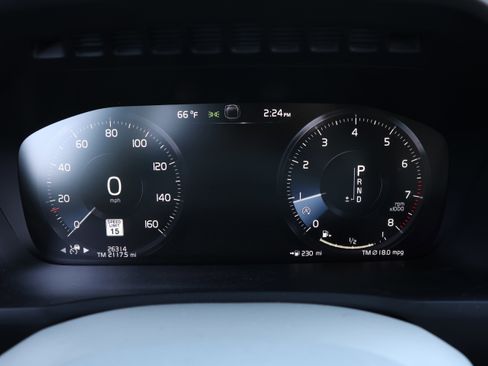 Used 2022 Volvo XC90 T6 Momentum w/ Advanced Package image 19