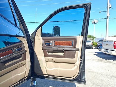 Used 2011 RAM 2500 Laramie RWD image 12