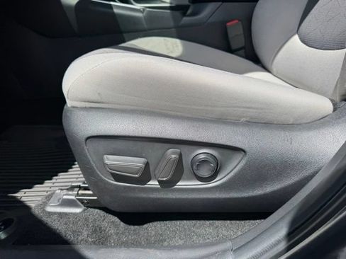 Used 2024 Toyota RAV4 XLE FWD image 19