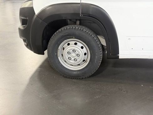 Used 2023 RAM ProMaster 2500 FWD image 12