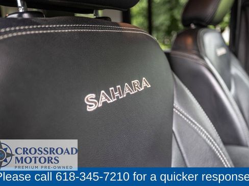 Used 2016 Jeep Wrangler Unlimited Sahara w/ Connectivity Group AWD/4WD image 25