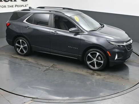 Used 2023 Chevrolet Equinox LT image 38