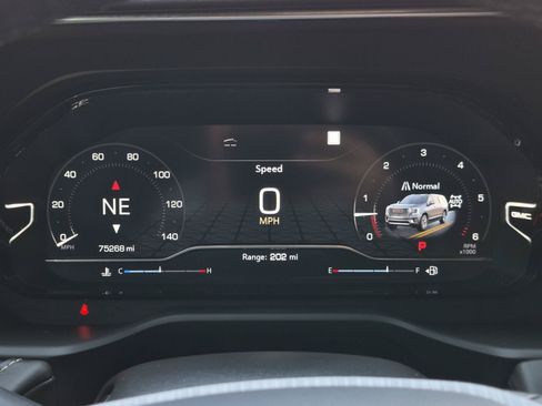 Used 2023 GMC Yukon Denali Ultimate AWD/4WD image 30