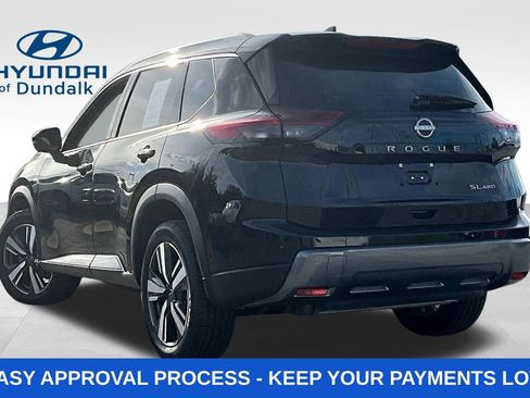 Used 2024 Nissan Rogue SL AWD/4WD image 5