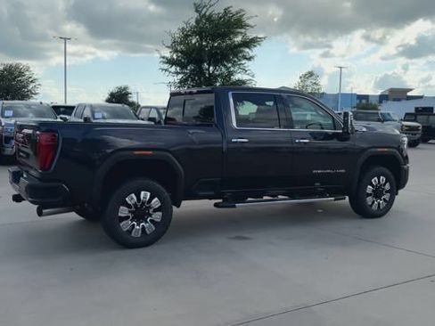 New 2026 GMC Sierra 2500 Denali w/ Denali Reserve Package AWD/4WD image 9