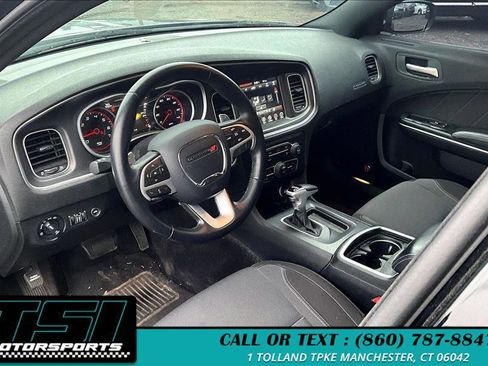Used 2017 Dodge Charger SXT w/ Rallye Group image 5
