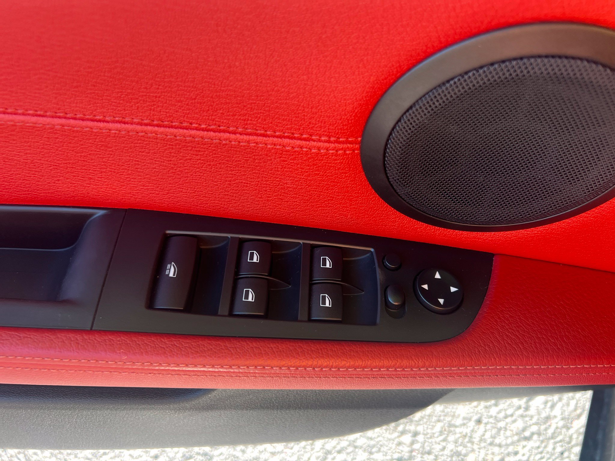 Used 2015 BMW Z4 sDrive35i RWD image 24