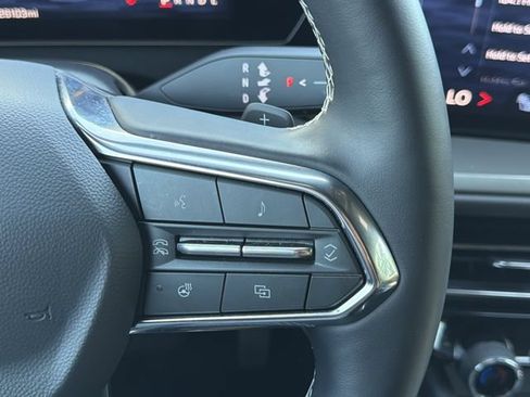 Used 2026 Chevrolet Traverse LT FWD image 22