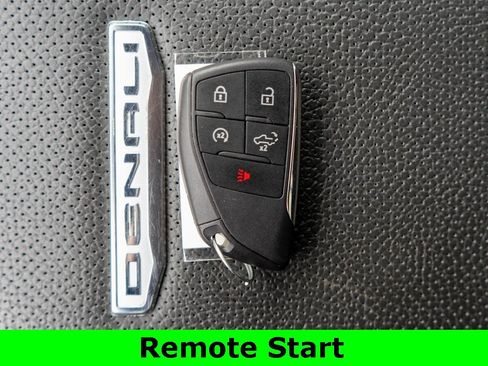 Used 2025 GMC Sierra 2500 Denali w/ Denali Reserve Package image 30