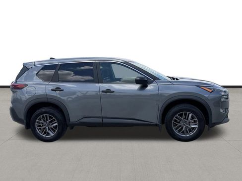 Used 2023 Nissan Rogue S AWD/4WD image 4