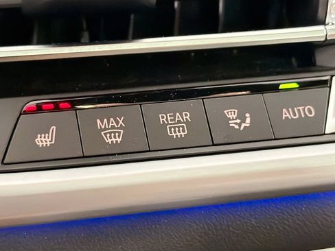 Used 2021 BMW X6 xDrive40i w/ M Sport Package AWD/4WD image 21