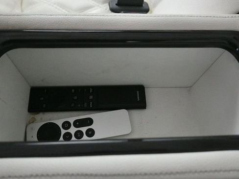 Used 2020 Cadillac Escalade ESV Platinum w/ Escalade Sport Edition image 33