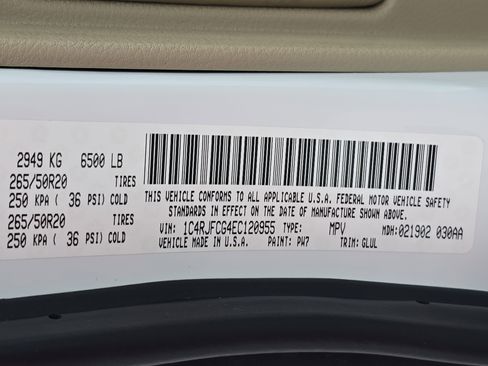 Used 2014 Jeep Grand Cherokee Overland AWD/4WD image 36