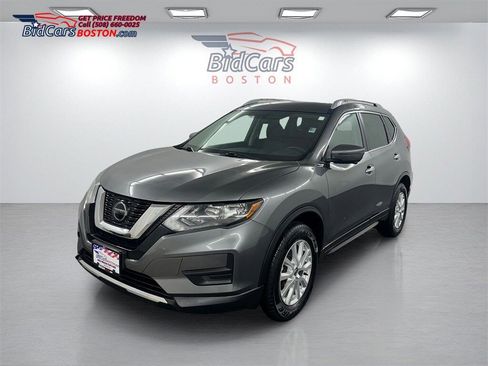 Used 2018 Nissan Rogue SV w/ Sun & Sound Touring Package image 1