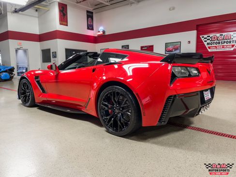 Used 2019 Chevrolet Corvette Z06 RWD image 3