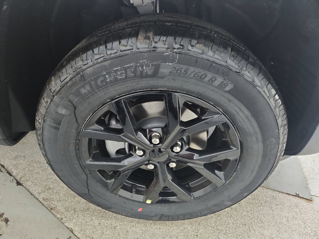 New 2026 Jeep Grand Cherokee Altitude AWD/4WD image 34