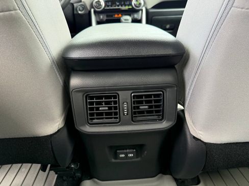 Certified 2025 Toyota RAV4 XLE AWD/4WD image 32