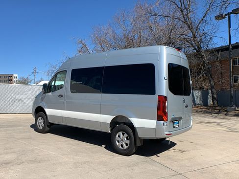 Used 2022 Mercedes-Benz Sprinter 2500 image 3