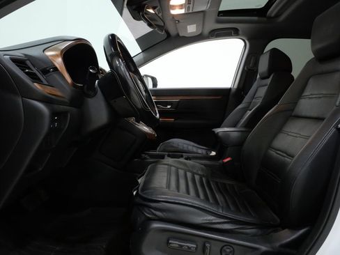 Used 2019 Honda CR-V Touring image 13