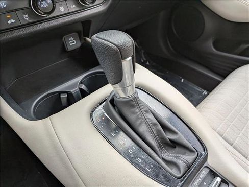 Certified 2024 Honda HR-V LX image 15