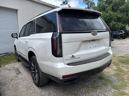 Used 2024 Cadillac Escalade Sport w/ LPO, Floor Liner Package AWD/4WD image 2
