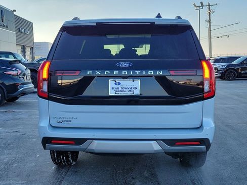 New 2025 Ford Expedition Platinum w/ Platinum Ultimate Package image 5