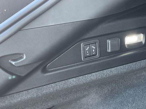 New 2025 Cadillac Lyriq Luxury image 17