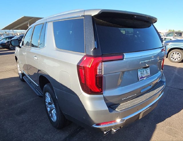 Used 2025 GMC Yukon Denali w/ Advanced Technology Package AWD/4WD image 3