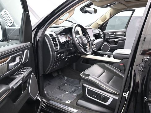 Used 2020 RAM 1500 Laramie AWD/4WD image 12